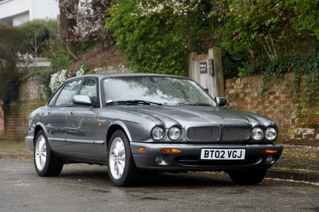 2002 Jaguar X308 XJ - Image 3 of 30