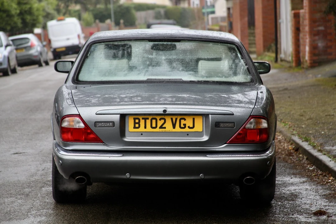 2002 Jaguar X308 XJ - Image 6 of 30