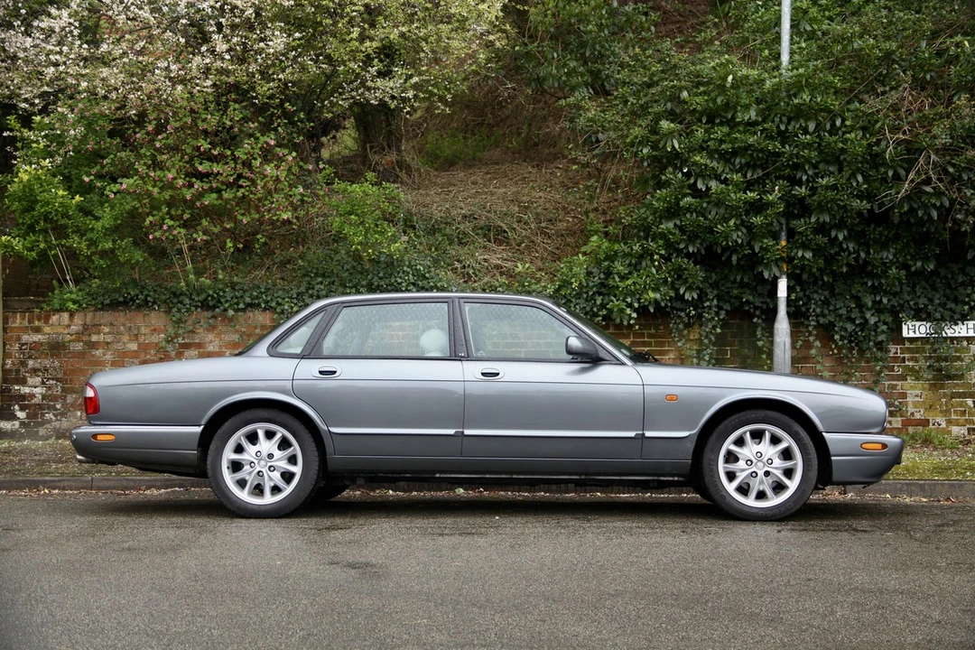 2002 Jaguar X308 XJ - Image 5 of 30
