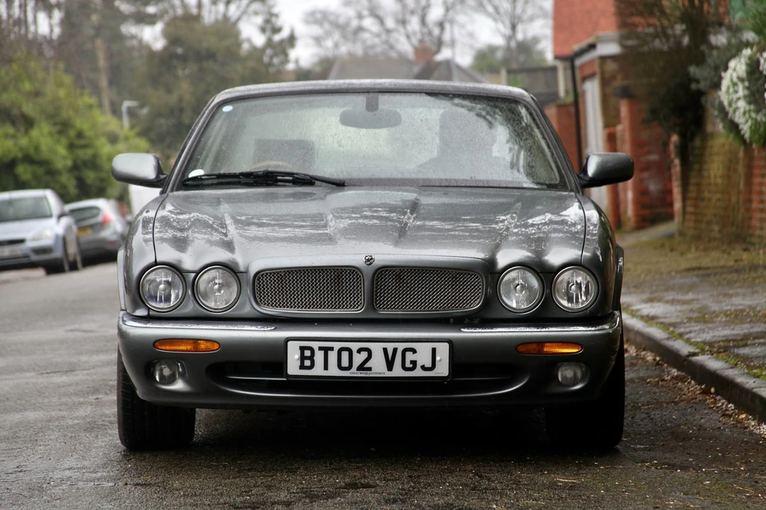 2002 Jaguar X308 XJ - Image 4 of 30