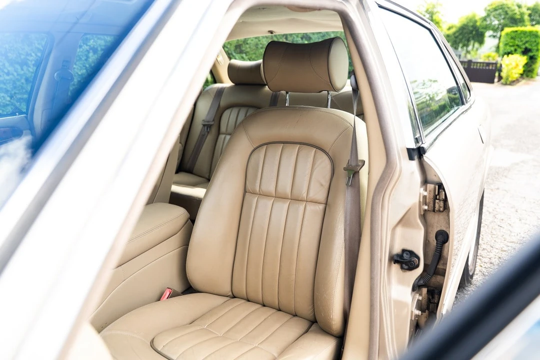 2002 Jaguar X308 XJ - Image 25 of 30