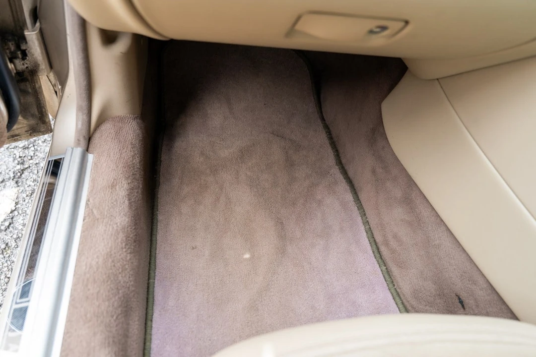 2002 Jaguar X308 XJ - Image 18 of 30