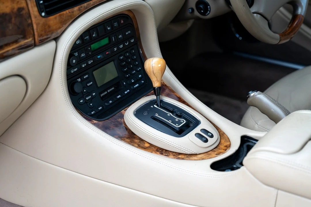 2002 Jaguar X308 XJ - Image 21 of 30