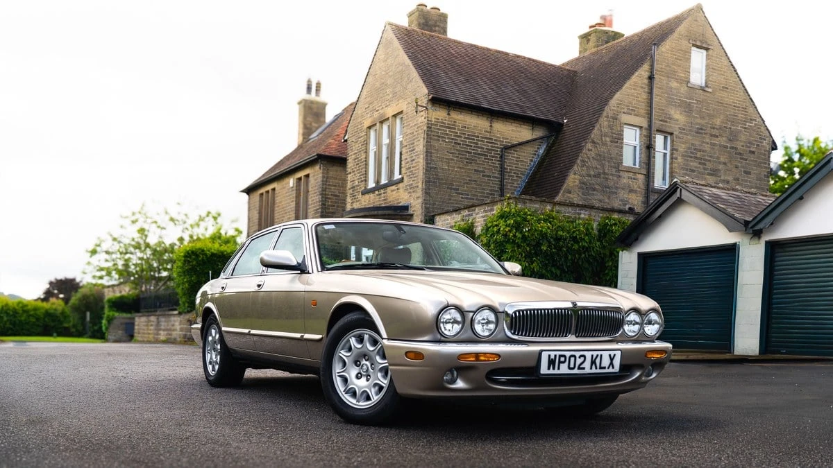 2002 Jaguar X308 XJ - Image 2 of 30