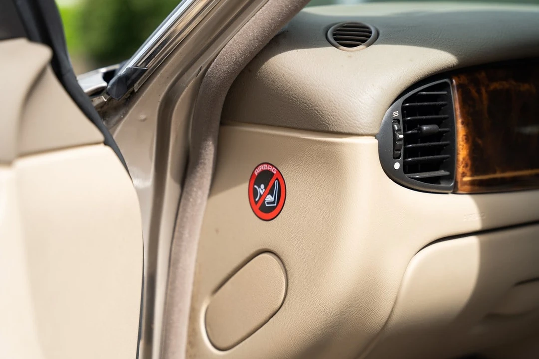 2002 Jaguar X308 XJ - Image 20 of 30
