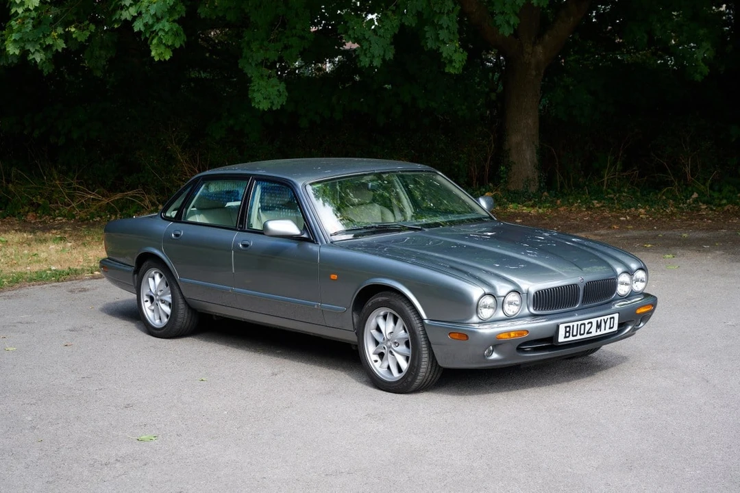 2002 Jaguar X308 XJ - Image 2 of 30