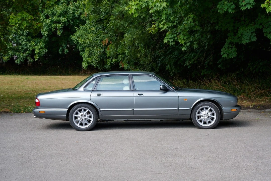 2002 Jaguar X308 XJ - Image 11 of 30