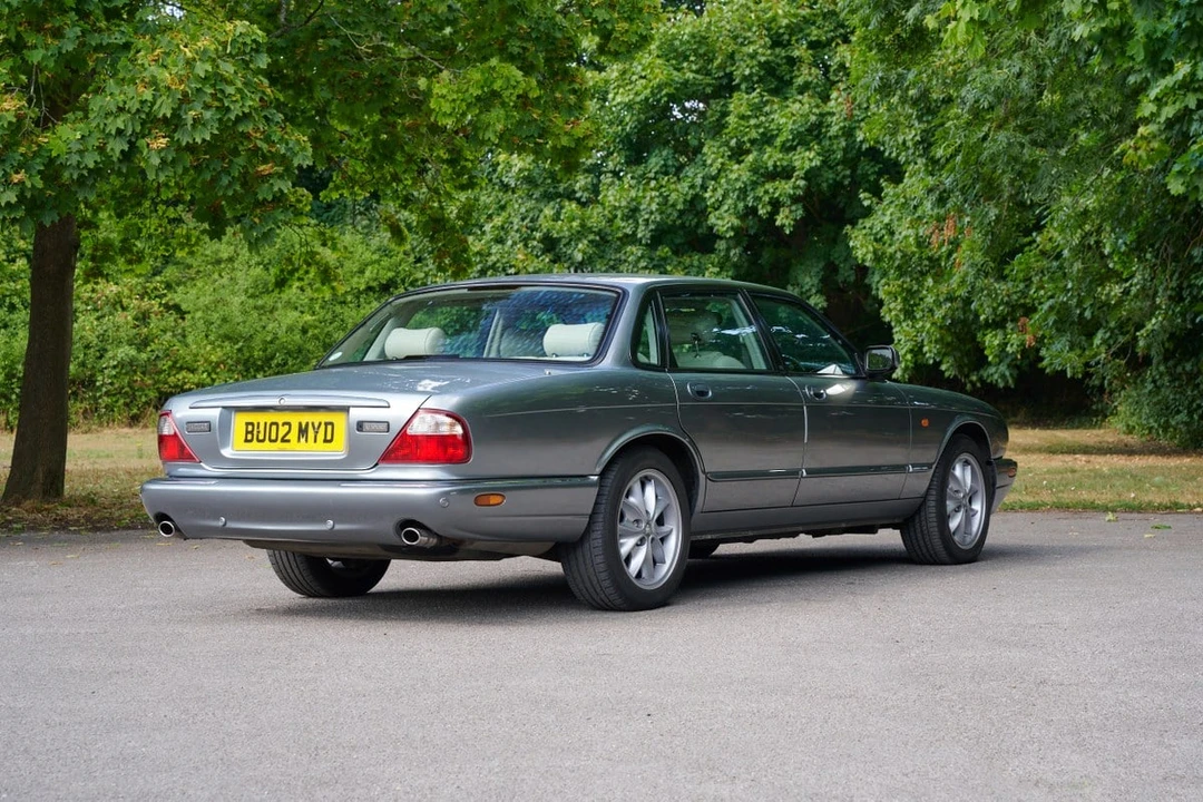 2002 Jaguar X308 XJ - Image 18 of 30