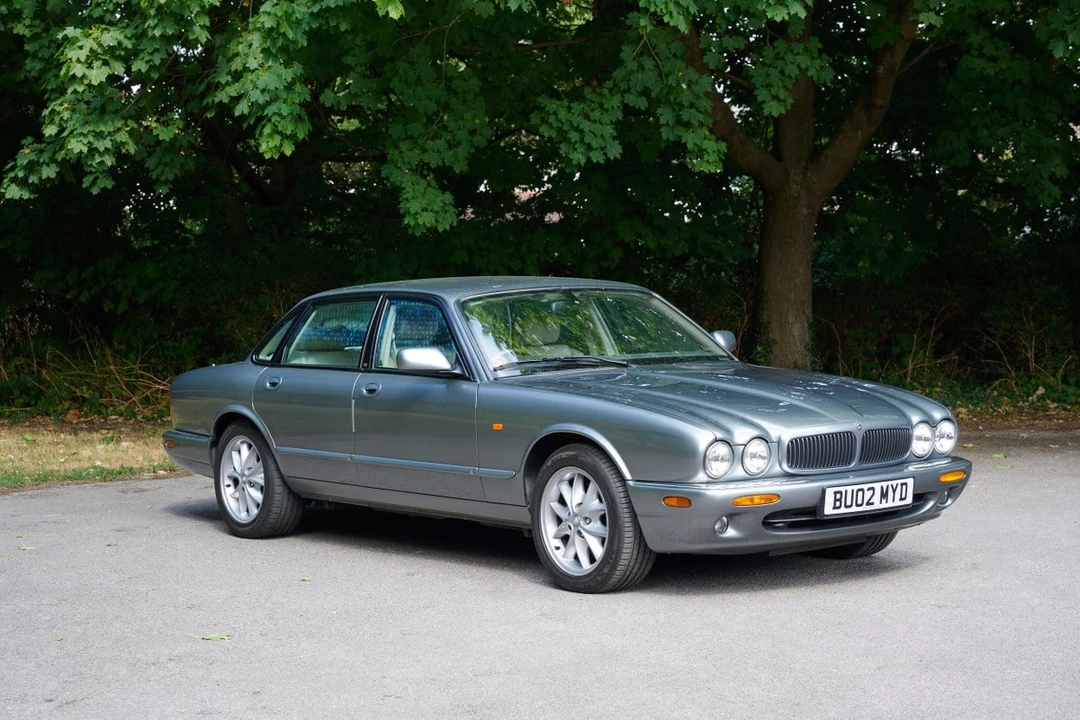 2002 Jaguar X308 XJ - Image 8 of 30