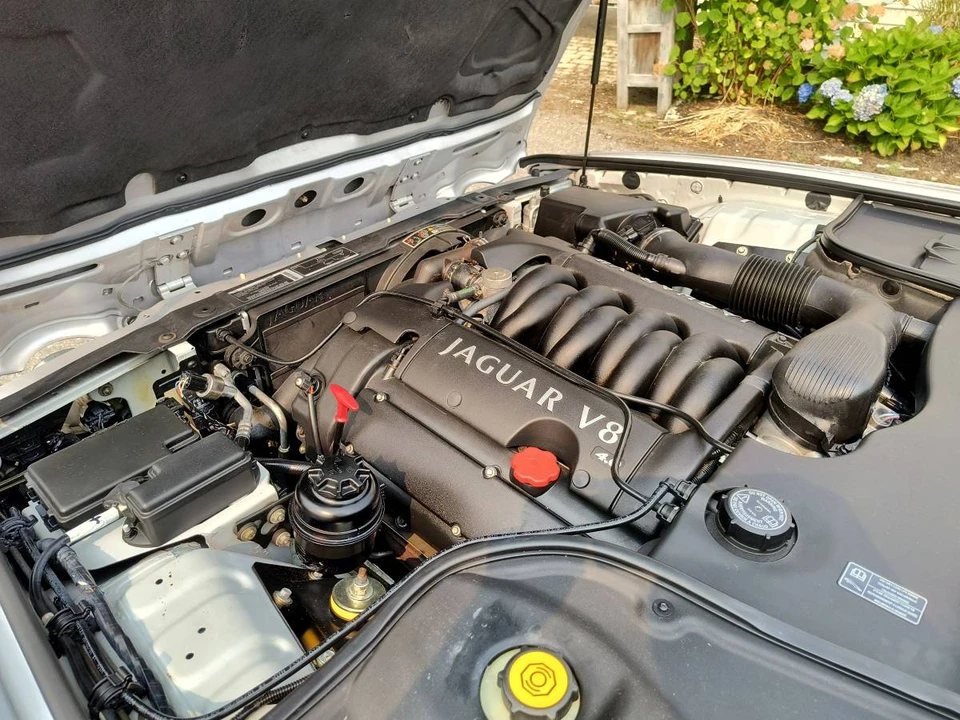 2002 Jaguar X308 XJ - Image 11 of 24