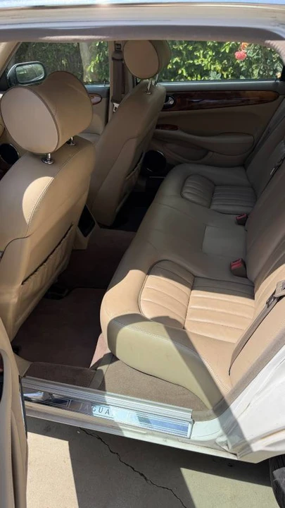 2002 Jaguar X308 XJ - Image 8 of 13