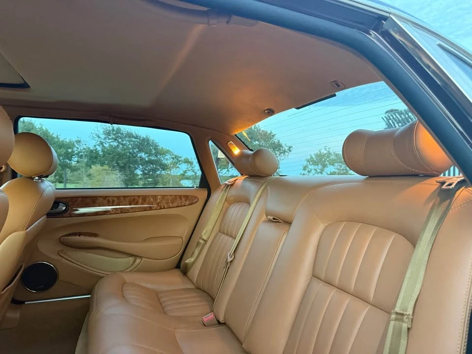 2002 Jaguar X308 XJ - Image 12 of 18