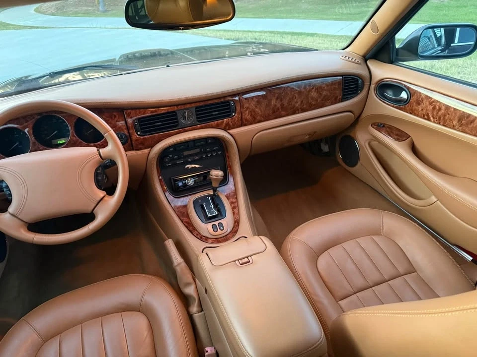 2002 Jaguar X308 XJ - Image 11 of 18