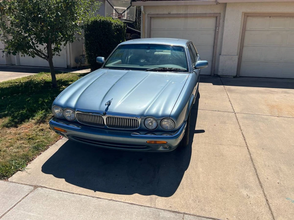 2002 Jaguar X308 XJ - Image 2 of 8