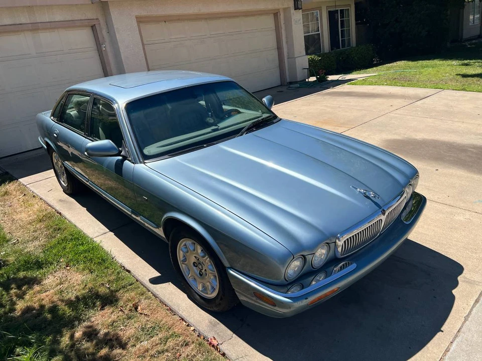 2002 Jaguar X308 XJ - Image 3 of 8