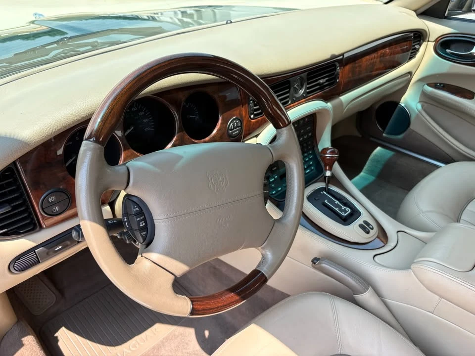 2002 Jaguar X308 XJ - Image 13 of 20