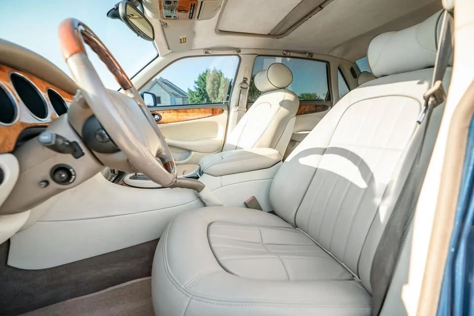 2002 Jaguar X308 XJ - Image 9 of 19