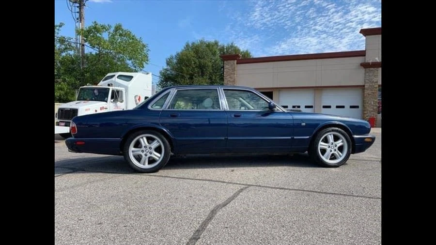 2002 Jaguar X308 XJ - Image 2 of 20