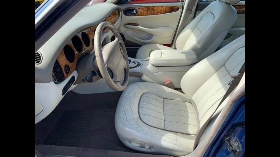 2002 Jaguar X308 XJ - Image 3 of 20