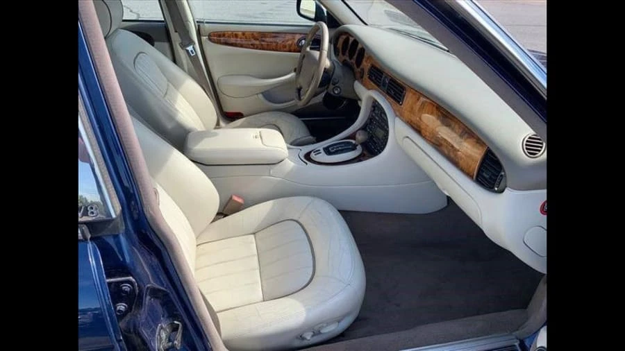 2002 Jaguar X308 XJ - Image 6 of 20