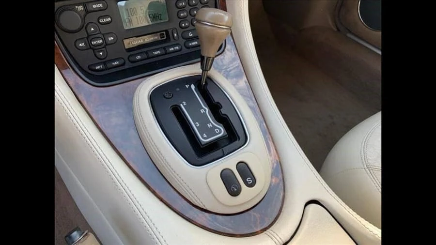 2002 Jaguar X308 XJ - Image 16 of 20