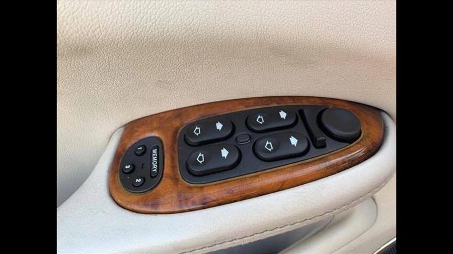 2002 Jaguar X308 XJ - Image 19 of 20