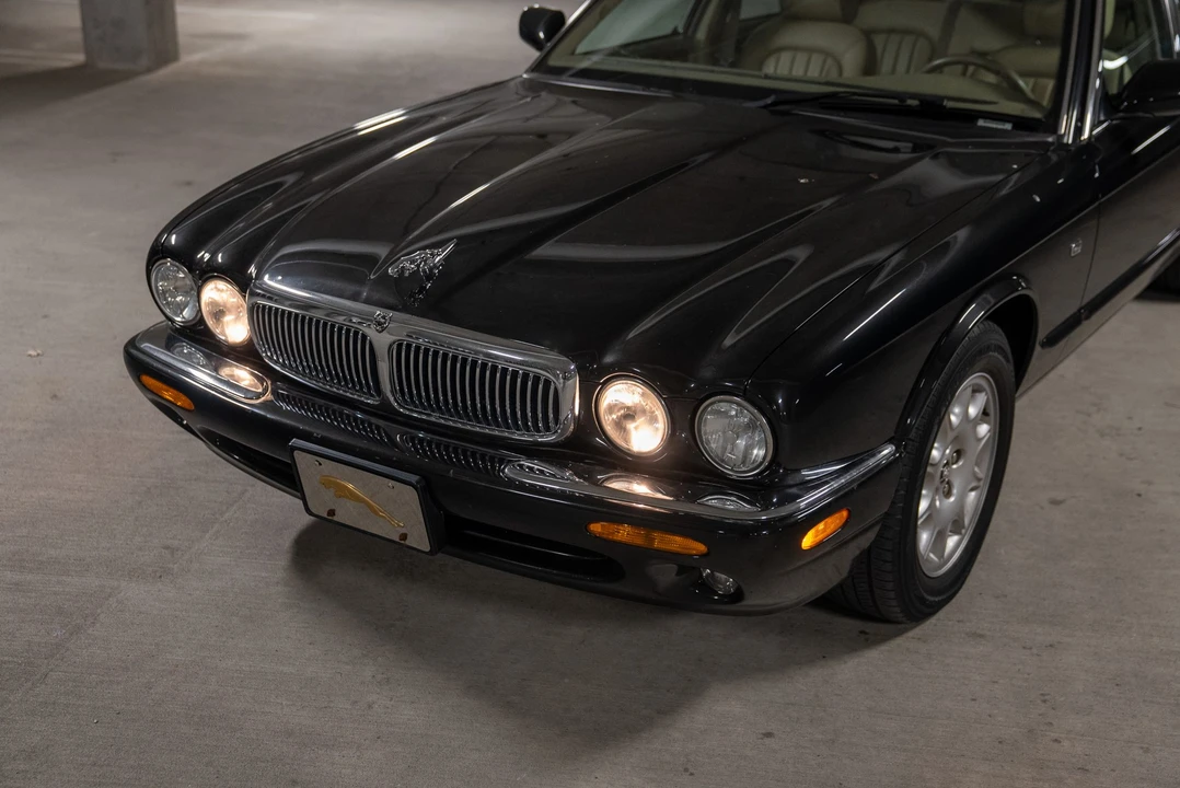 2002 Jaguar X308 XJ - Image 16 of 31