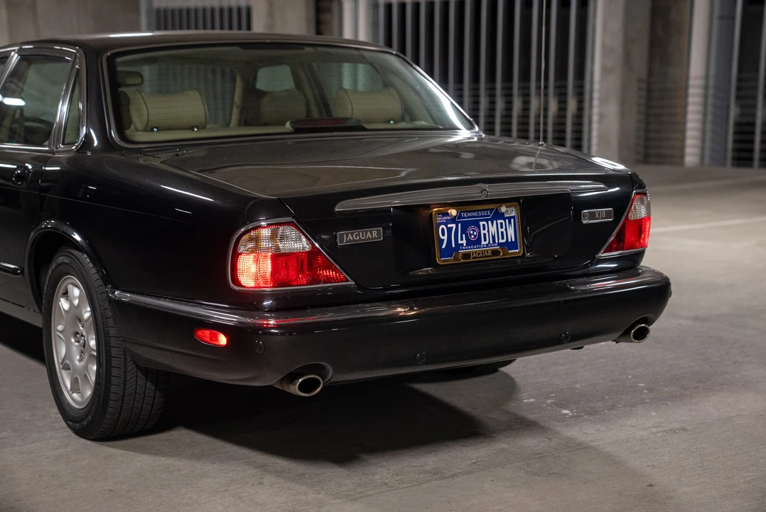 2002 Jaguar X308 XJ - Image 18 of 31