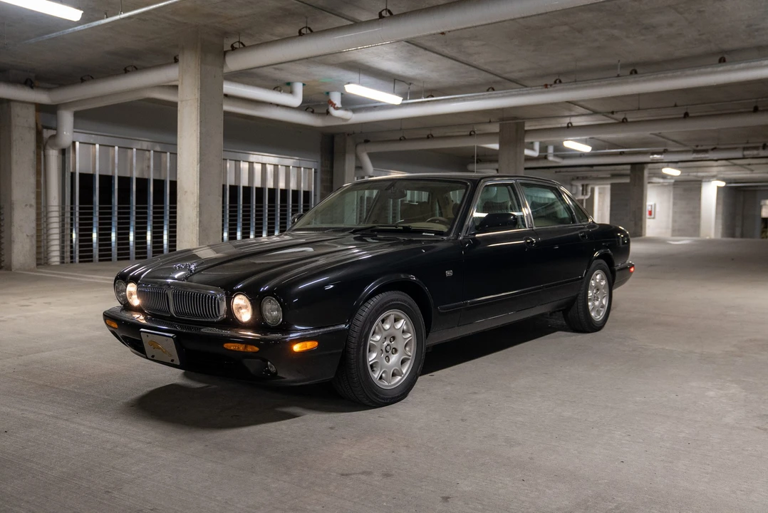 2002 Jaguar X308 XJ - Image 3 of 31