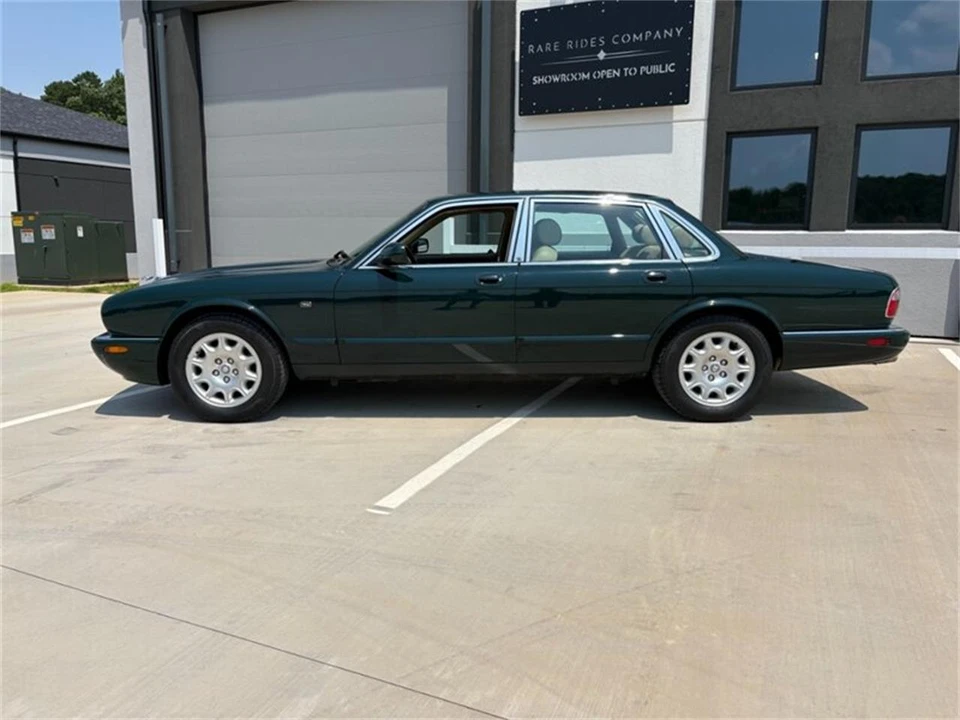 2002 Jaguar X308 XJ - Image 13 of 31
