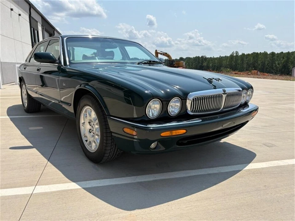2002 Jaguar X308 XJ - Image 3 of 31
