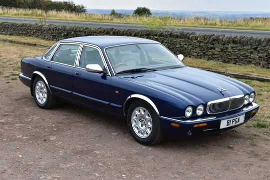 2002 Jaguar XJ8 SE 3.2L V8
