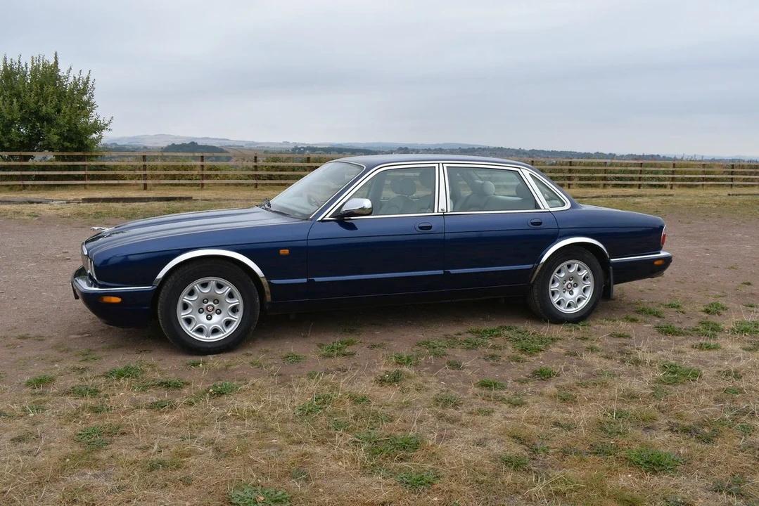 2002 Jaguar X308 XJ - Image 18 of 31