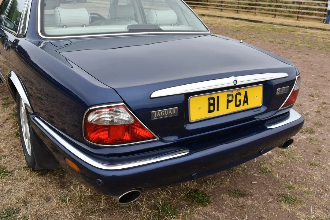 2002 Jaguar X308 XJ - Image 28 of 31