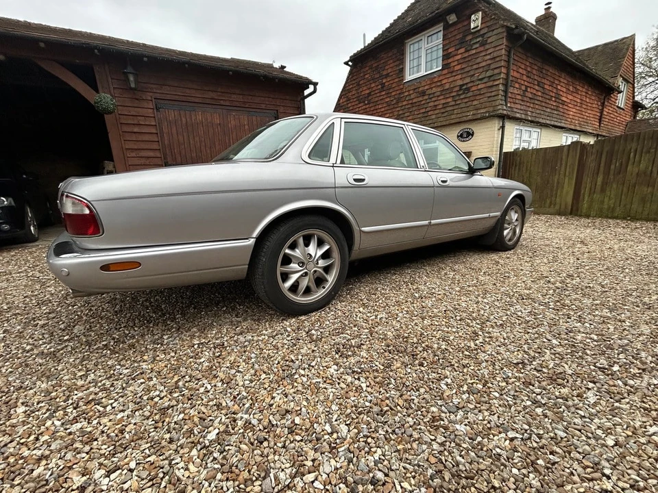 2002 Jaguar X308 XJ - Image 17 of 31