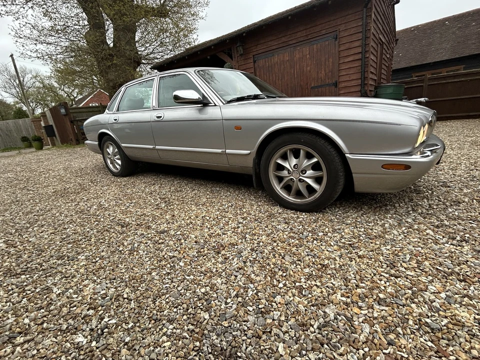 2002 Jaguar X308 XJ - Image 24 of 31