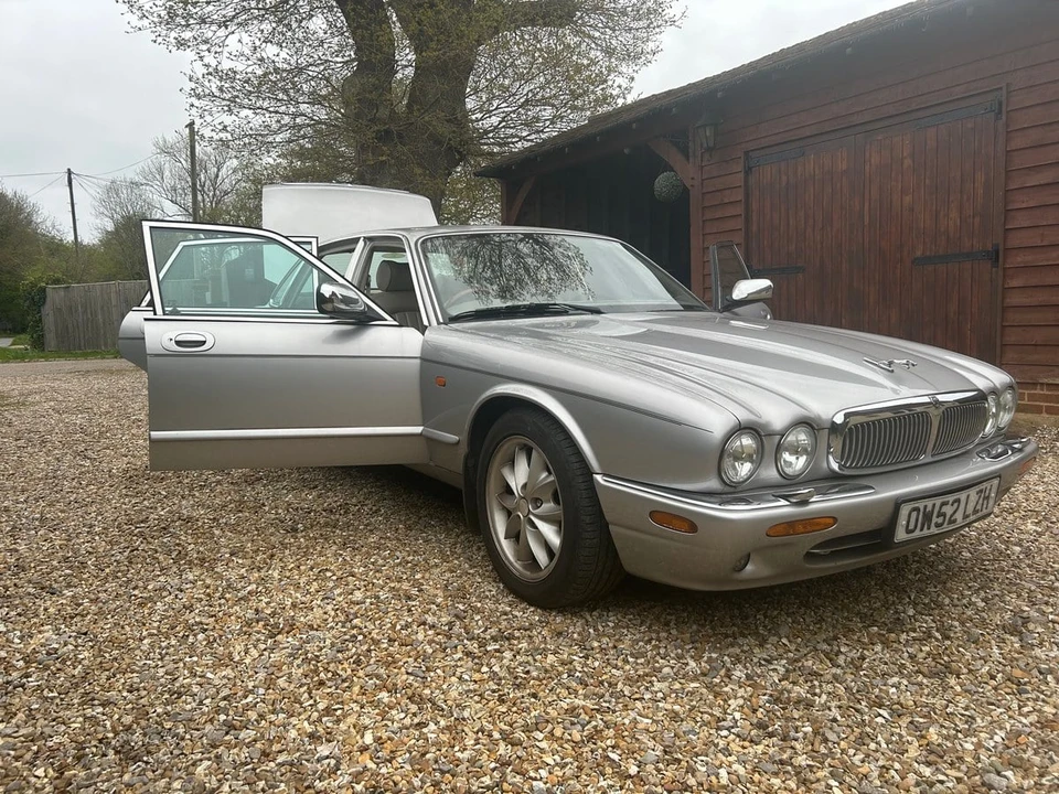 2002 Jaguar X308 XJ - Image 27 of 31