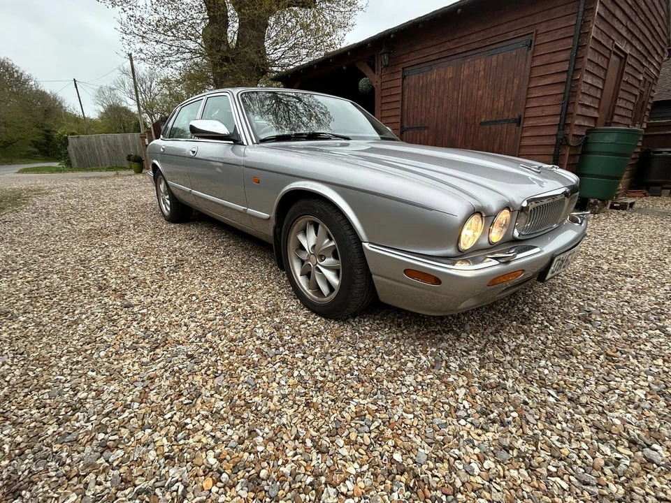2002 Jaguar X308 XJ - Image 7 of 31
