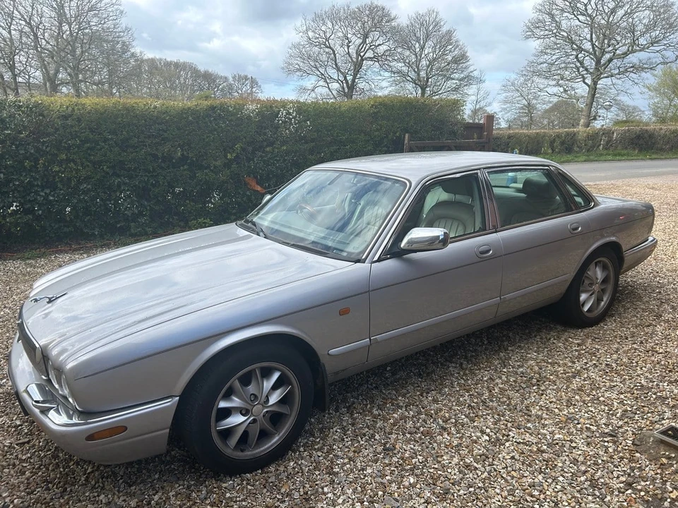 2002 Jaguar X308 XJ - Image 25 of 31