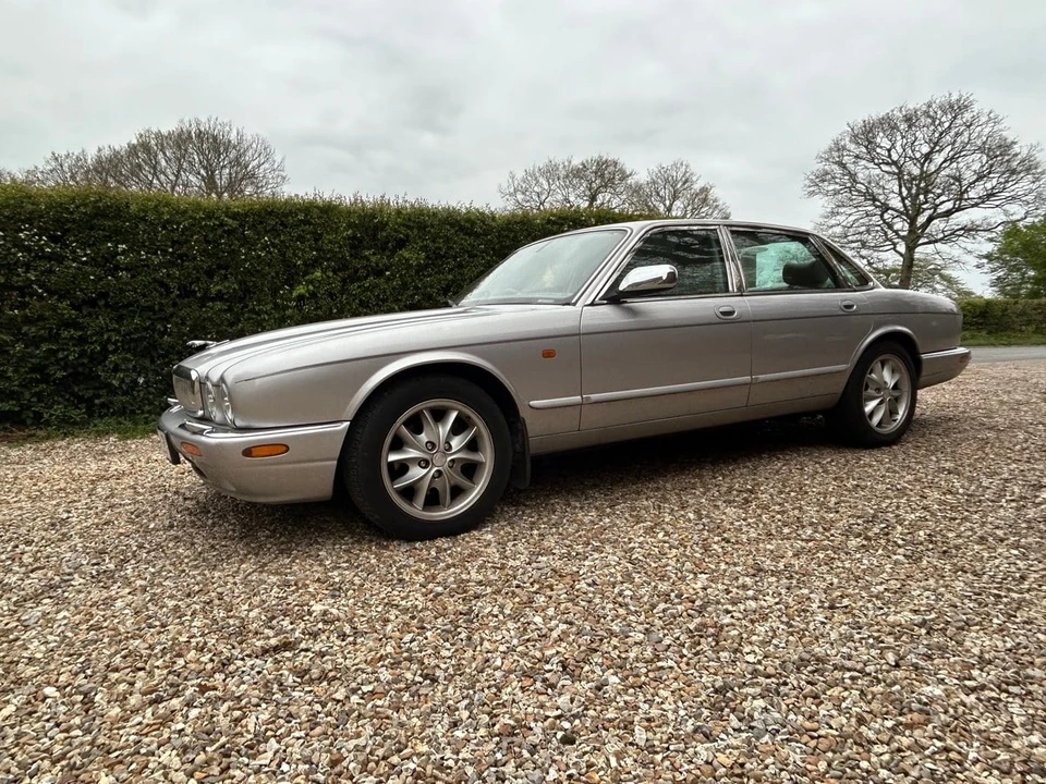 2002 Jaguar X308 XJ - Image 14 of 31
