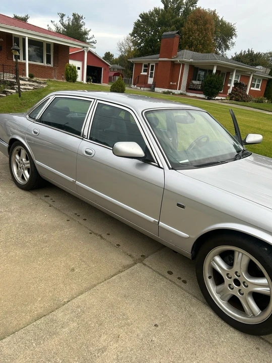 2002 Jaguar X308 XJ - Image 7 of 13