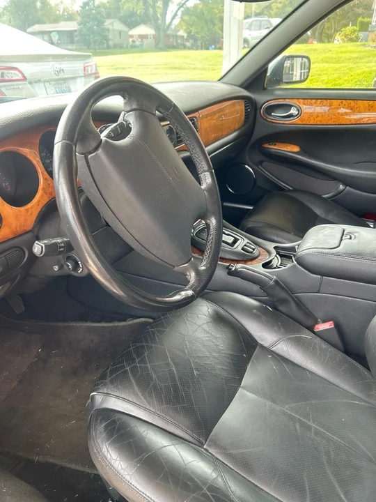 2002 Jaguar X308 XJ - Image 10 of 13