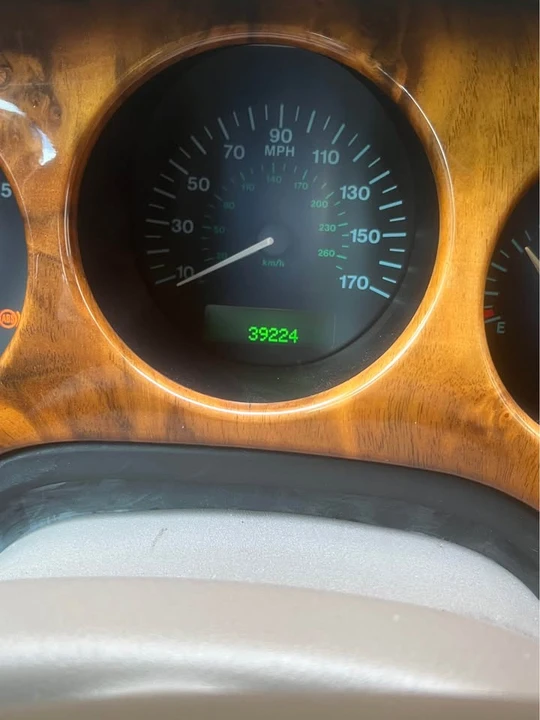 2002 Jaguar X308 XJ - Image 3 of 9