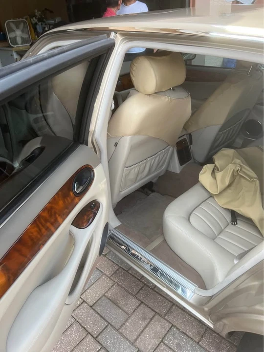 2002 Jaguar X308 XJ - Image 5 of 9