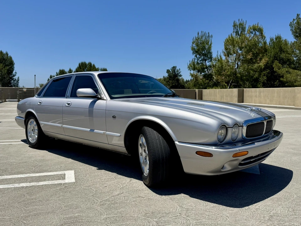 2002 Jaguar X308 XJ - Image 4 of 20