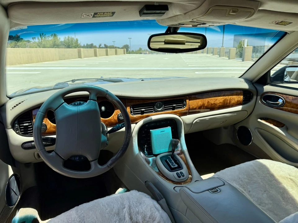 2002 Jaguar X308 XJ - Image 9 of 20