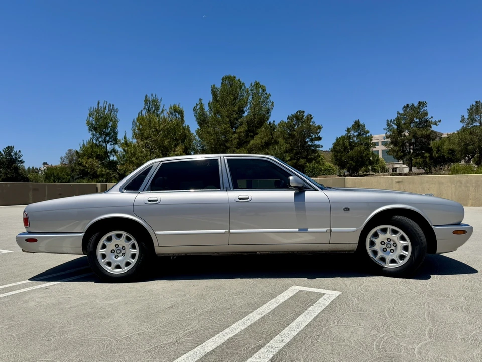 2002 Jaguar X308 XJ - Image 5 of 20