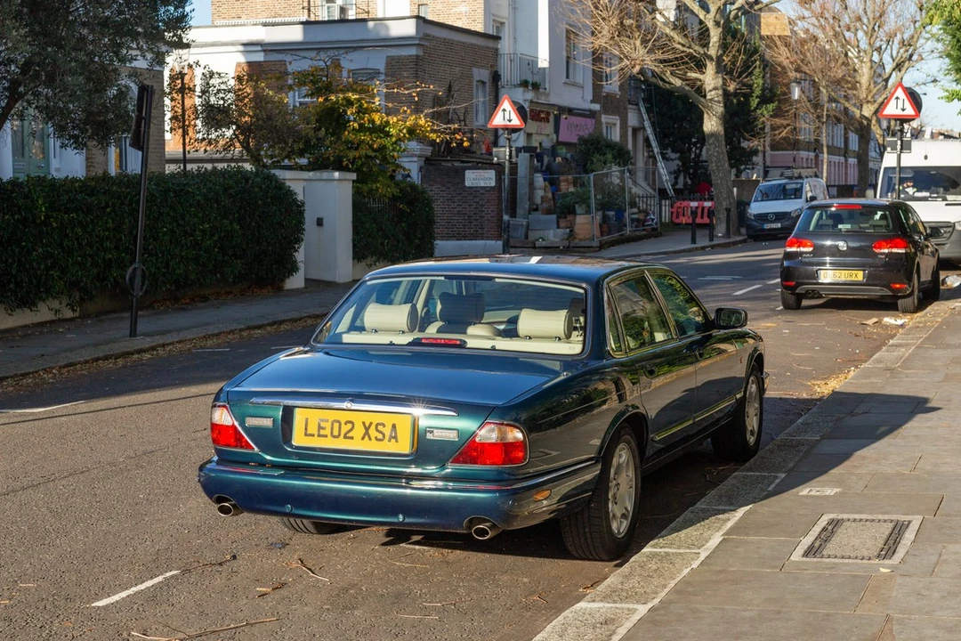 2002 Jaguar X308 XJ - Image 7 of 30