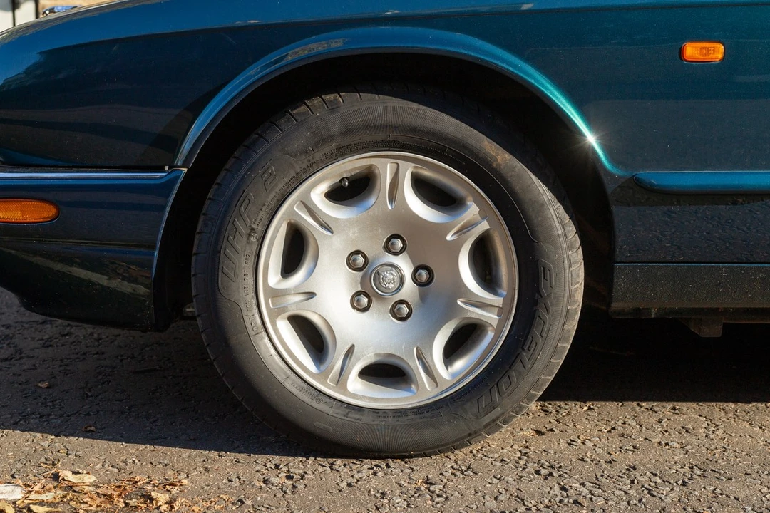 2002 Jaguar X308 XJ - Image 21 of 30