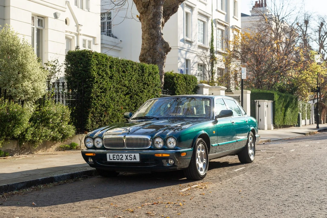 2002 Jaguar X308 XJ - Image 2 of 30